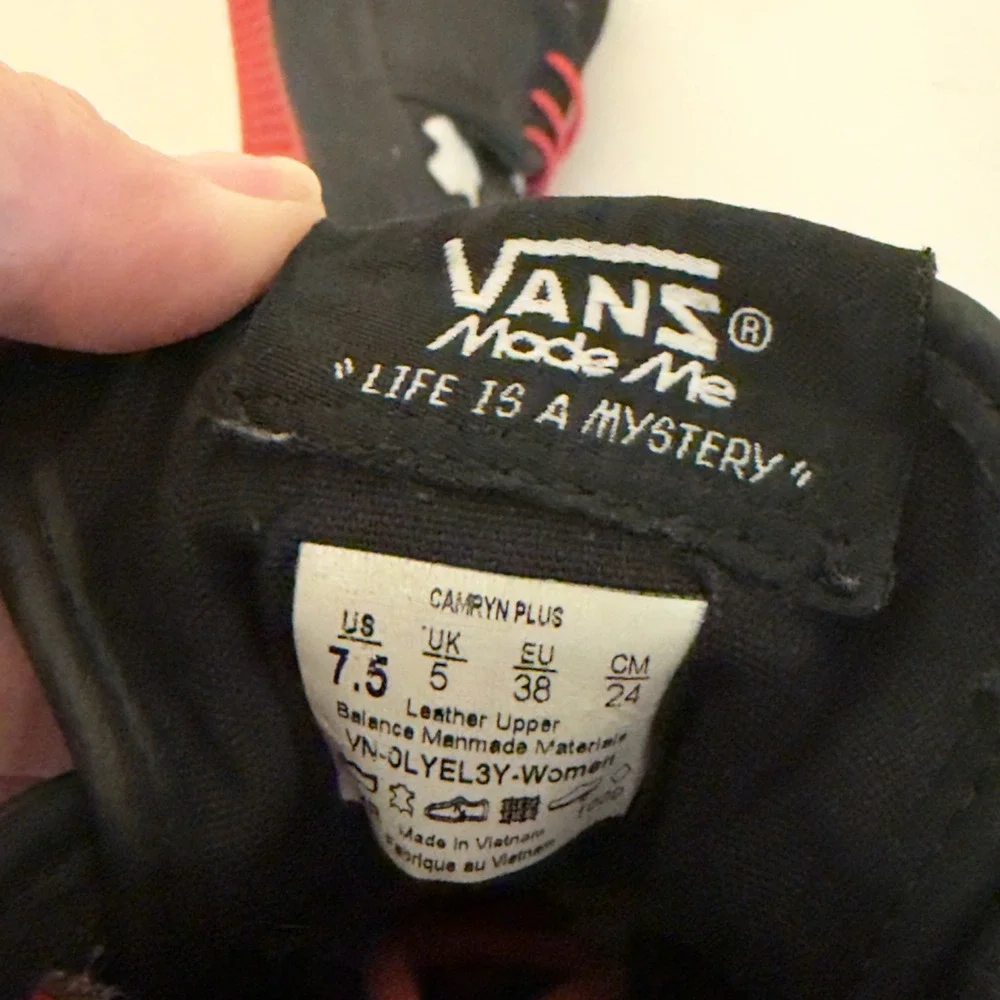 Vans MadeMe Camryn Plus Black Leather White Cross Sneakers Womens 7.5 Rare - Picture 7 of 7
